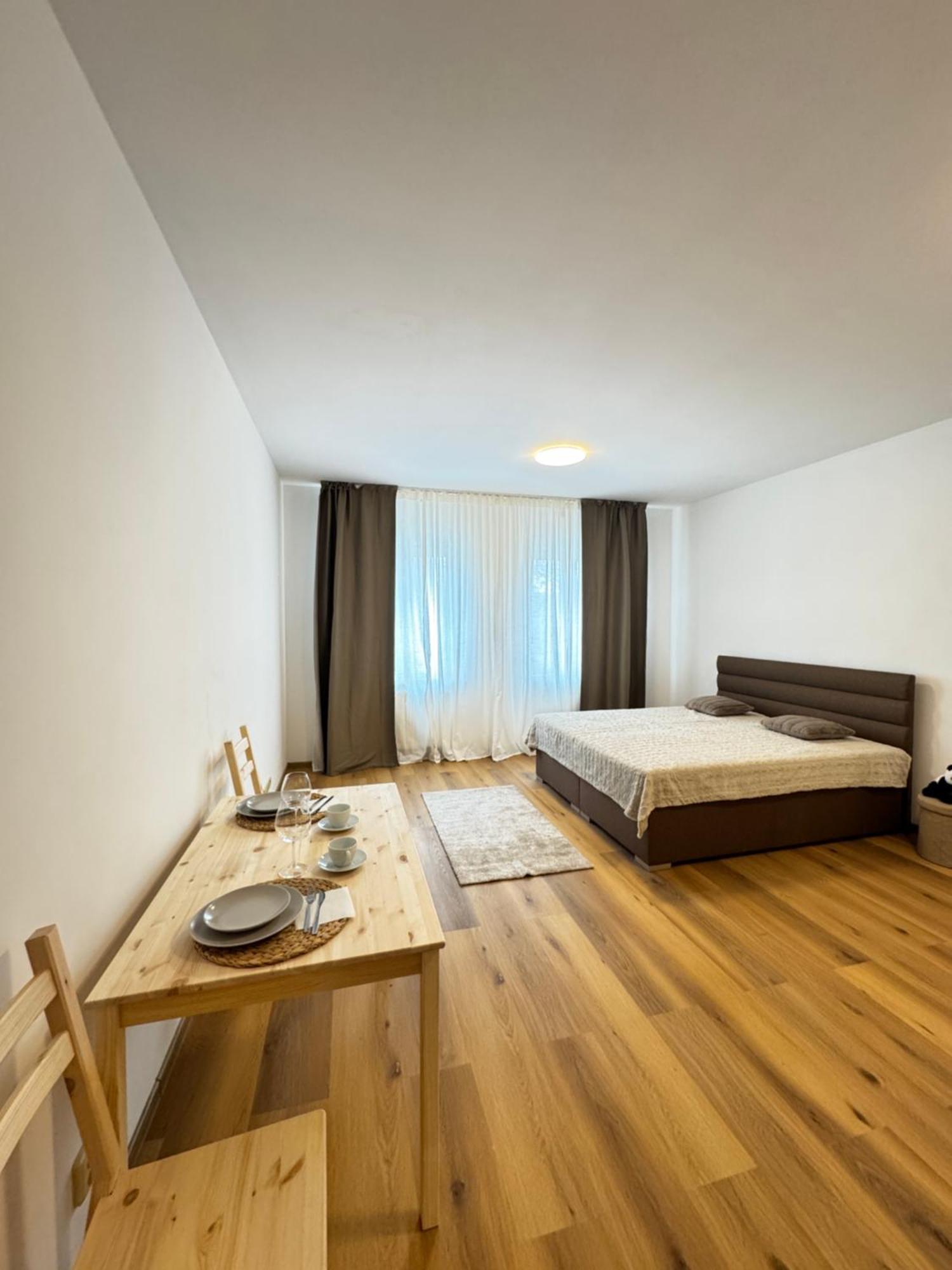 Riverside Apartment Praha Eksteriør bilde